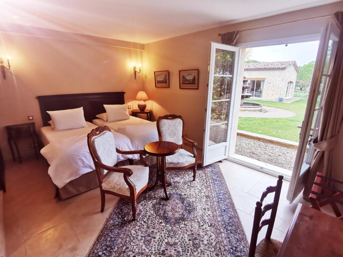 Domaine De La Chapelle Bed & Breakfast Lorgues Exterior photo